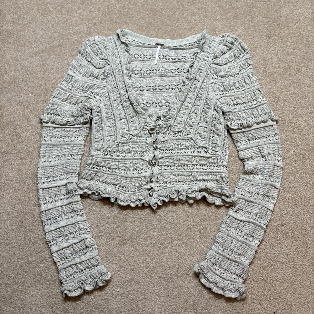 Free People Cardigan Womens Large Gray Ruffle Knit Button Front Boho Cropped - Picture 2 of 10